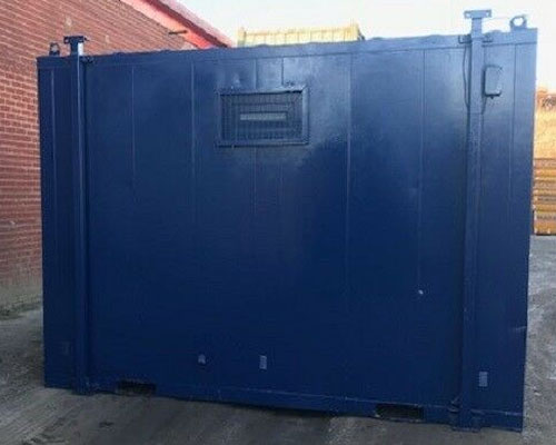exterior view of the rear - blue toilet container