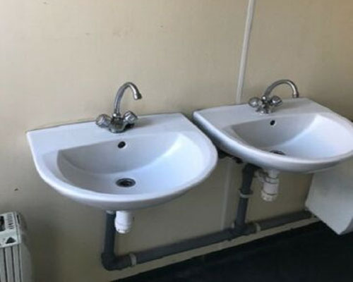 further view of the sink units